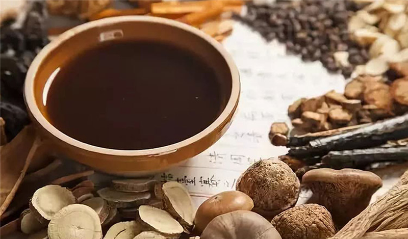 Hướng dẫn cách nấu nước hà thủ ô gội đầu mượt tóc, sạch gàu, giảm gãy rụng
