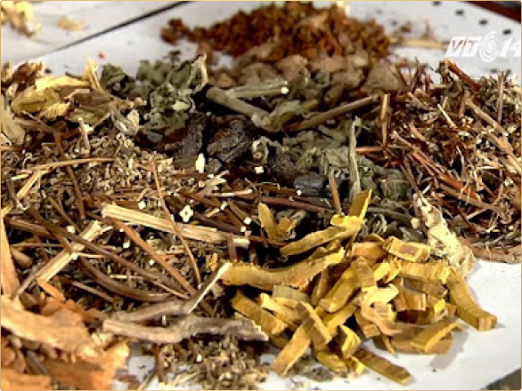 TINH DẦU NGŨ SẮC